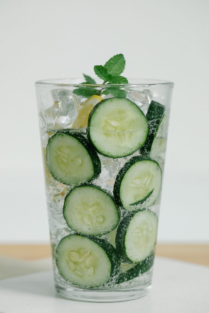 Mint and cucumber water for Intermittent Fasting